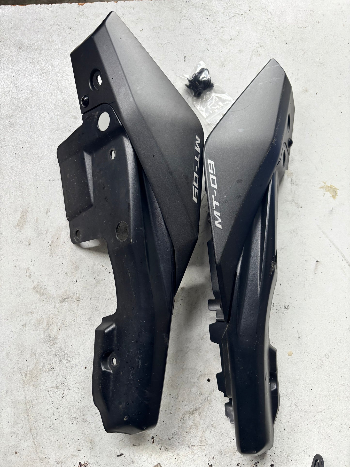 Right and left rear fairing Yamaha mt09 2017/2020
