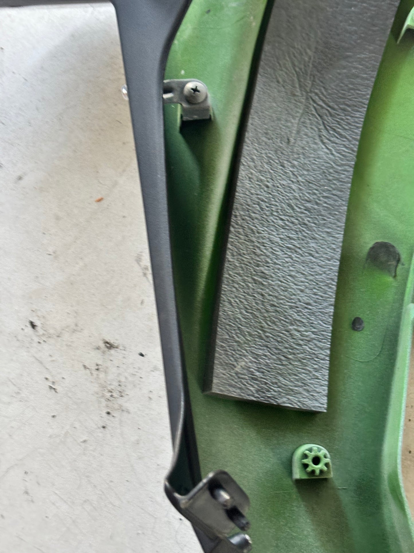 Panneau flanc gauche  Kawasaki zx6r 2009/2012 à réparer