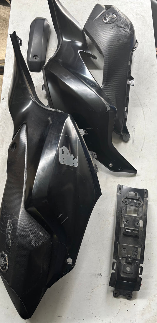 Ensemble carénage coque couvre réservoir écope droit et gauche yamaha mt 07 2014-2017