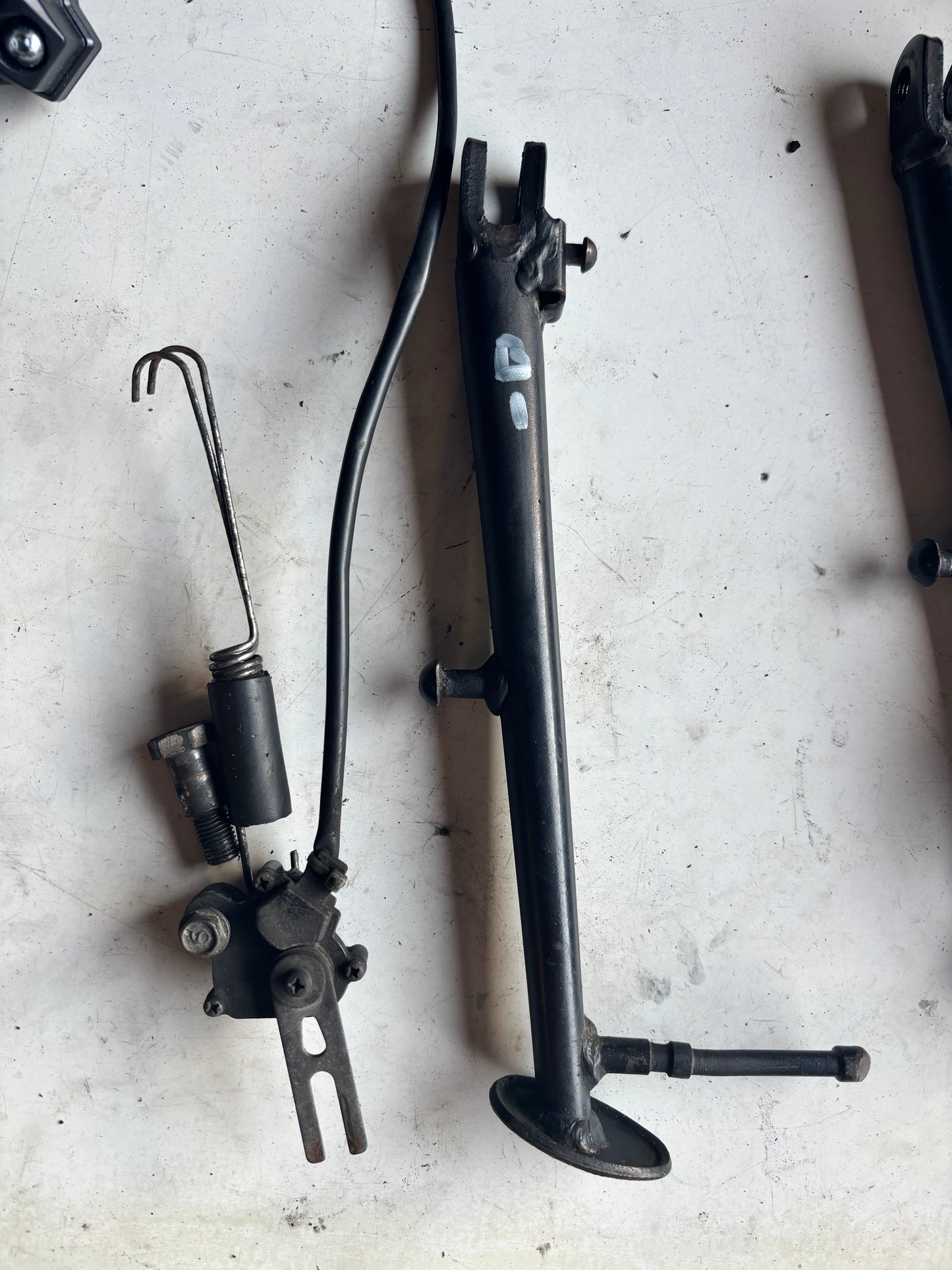 Béquille et contacteur Kawasaki Er6n er6f