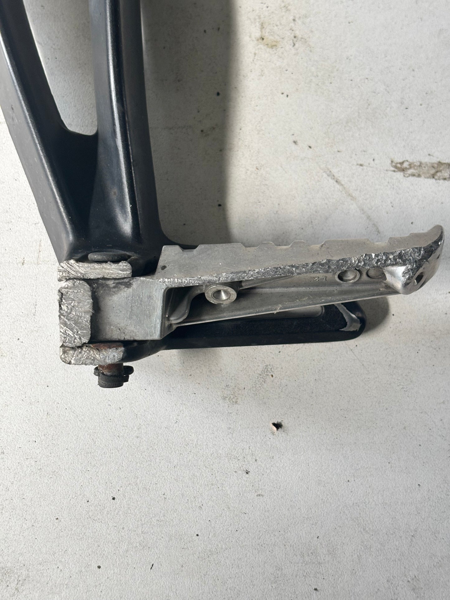 Platine arrière gauche avec repose pied Yamaha Mt07 mt-07 2014/2020