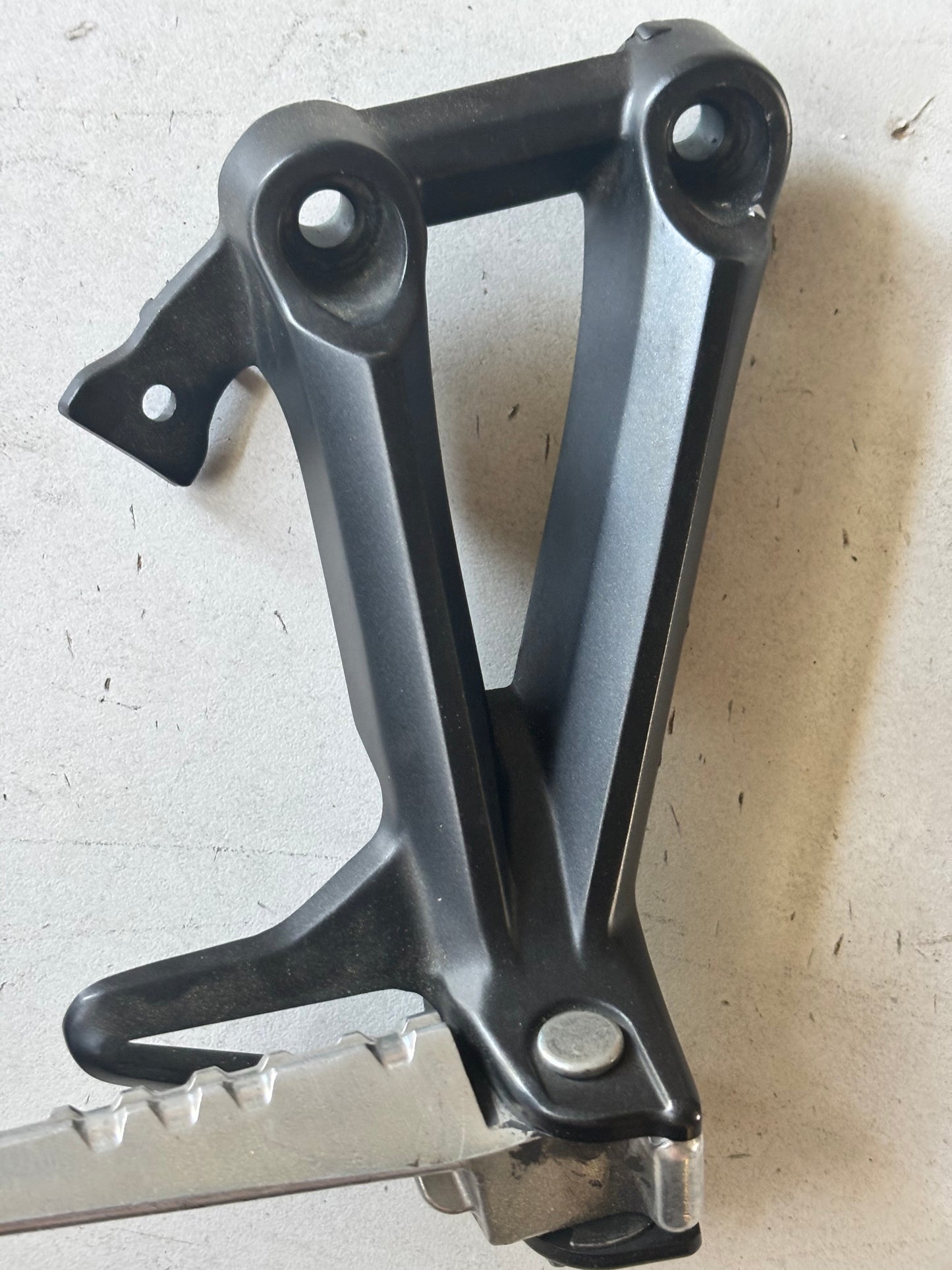Paire platine repose cale pied arrière Yamaha mt09 2013/2020