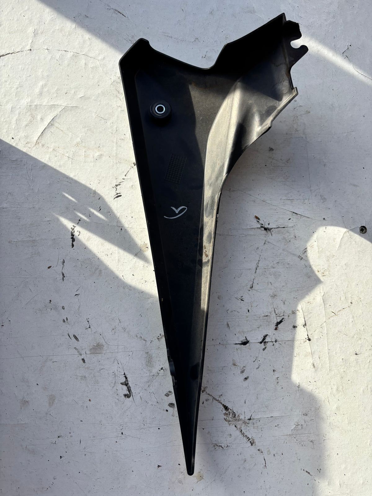 Carénage protection latérale gauche Yamaha Xj6 2009 à 2016