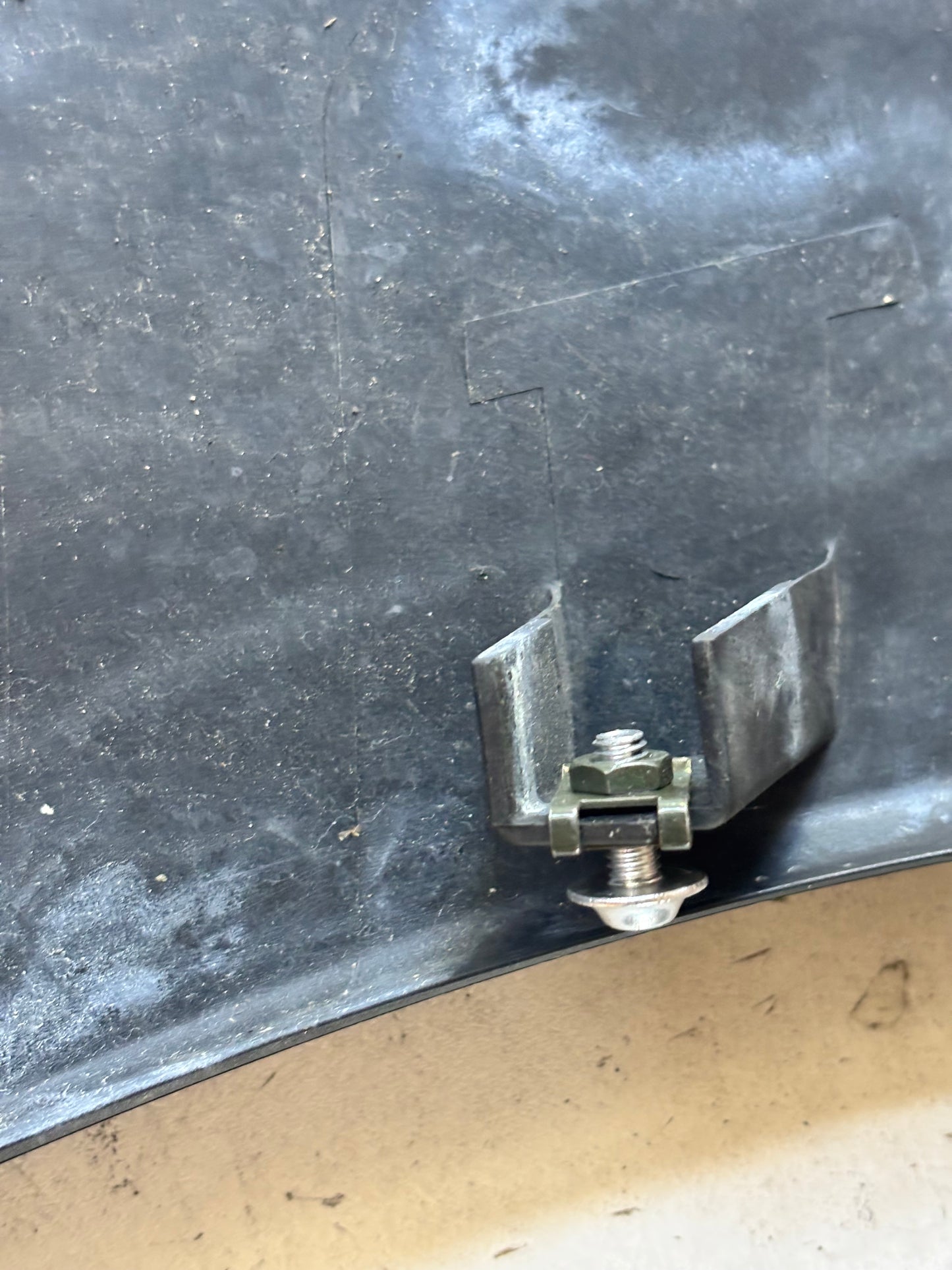 Sabot inférieur gauche  Kawasaki zx6r 2009/2012