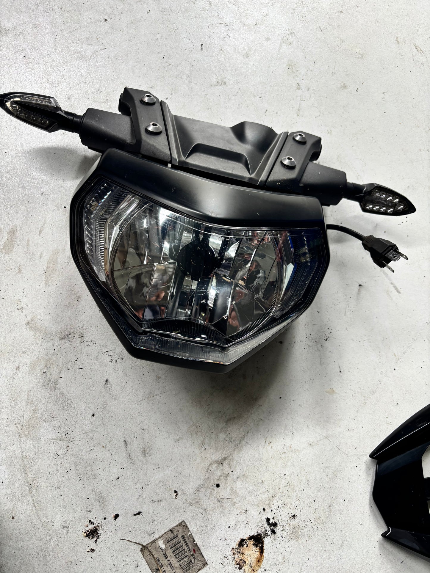 Phare optique tête de fourche  yamaha mt 09 2013-2016