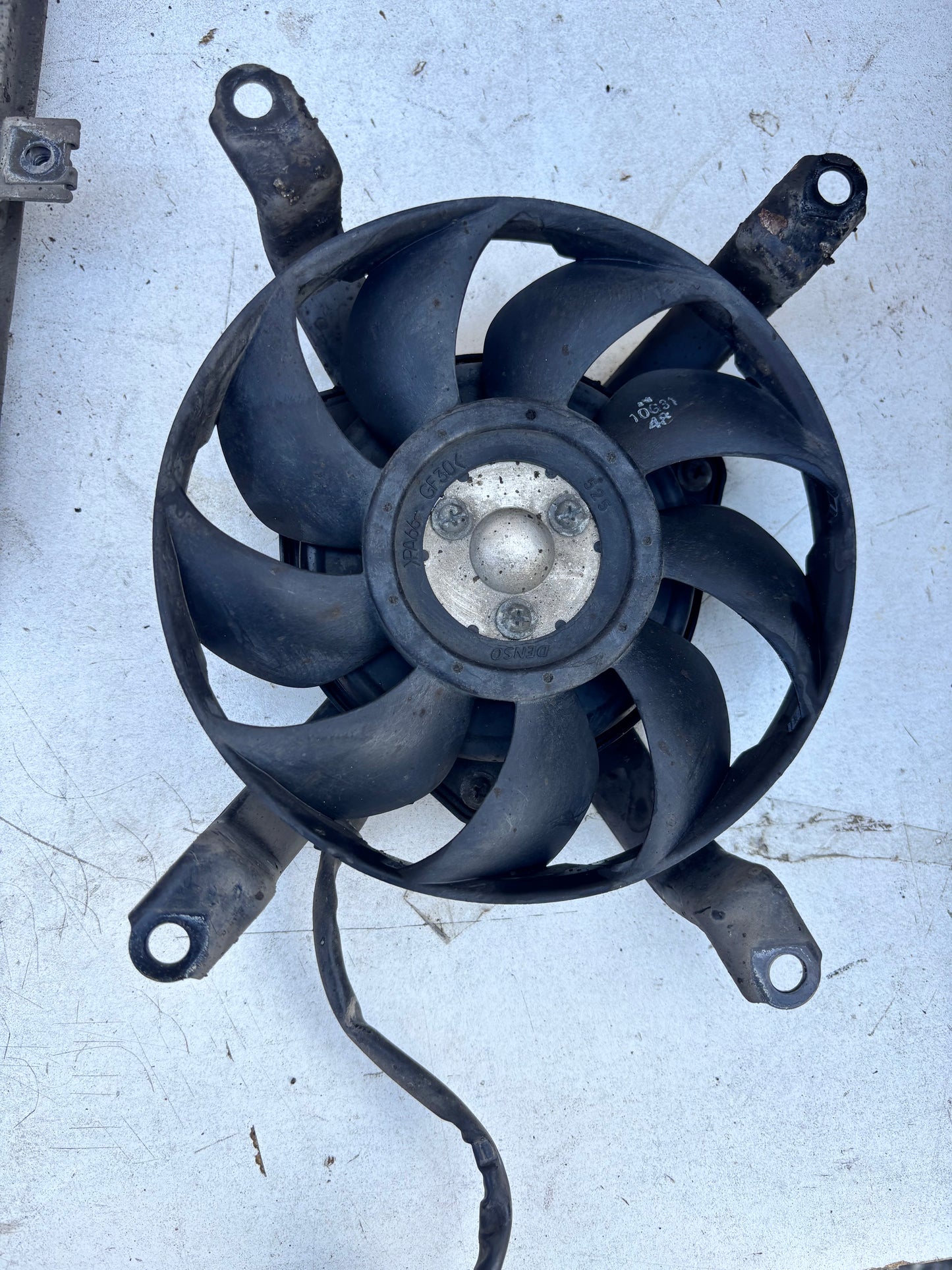 Ventilateur et support Kawasaki Er6n er6f 2005/2008