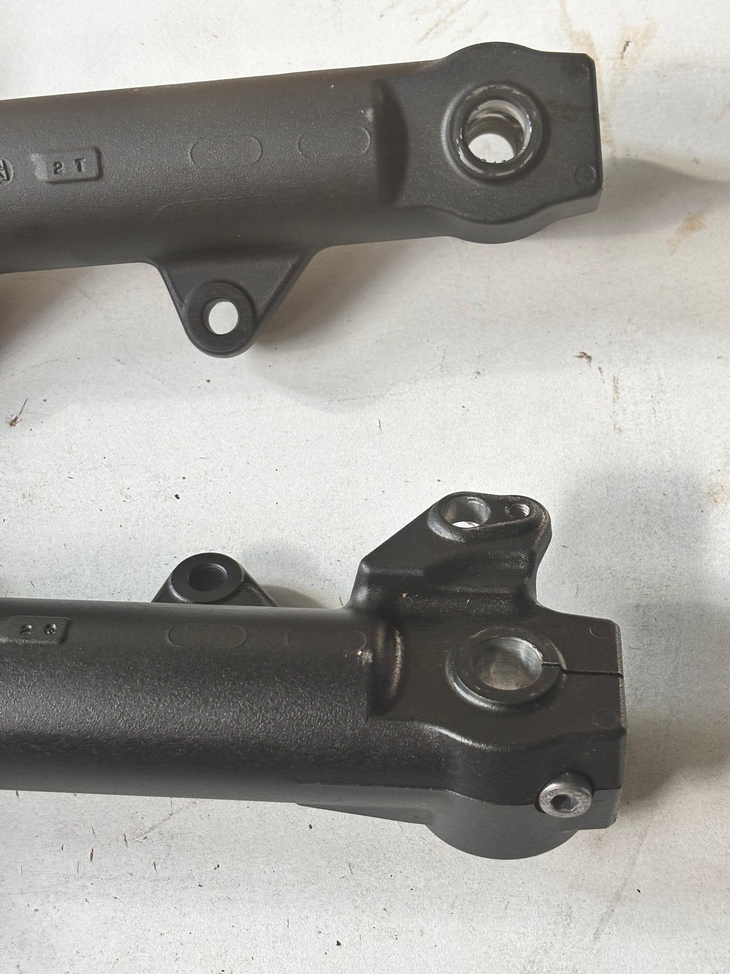 Bras Fourche ABS yamaha mt 07 2021-2024 à réviser