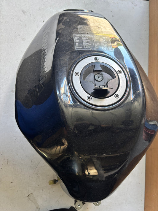 Réservoir essence Kawasaki Er6n 2005/2008