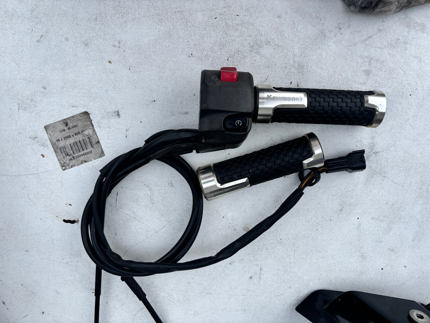 Poignée gaz tirage rapide comodo accélérateur droit Kawasaki Er6n 2005/2008