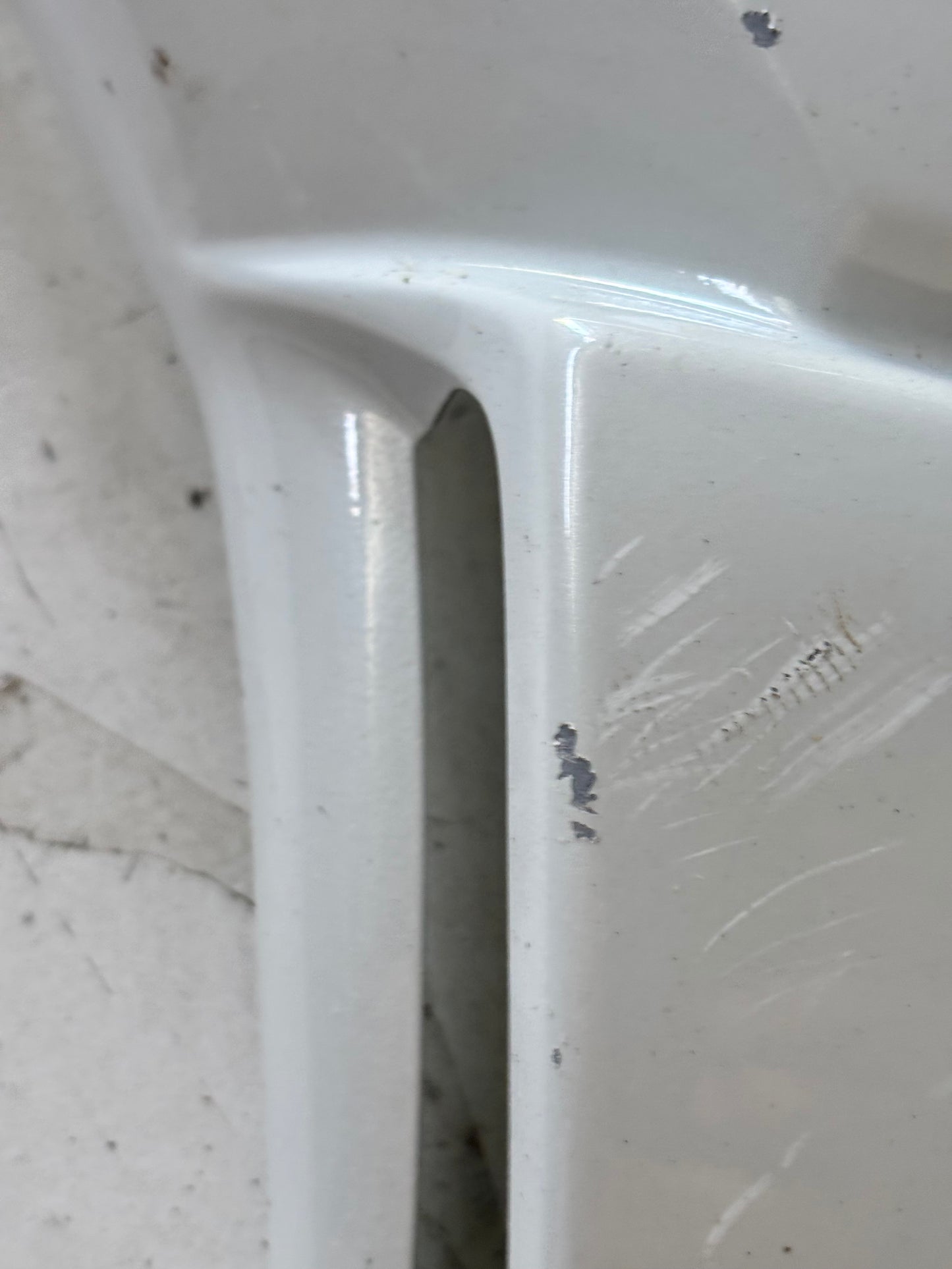 Panneau flanc gauche  Kawasaki zx6r 2009/2012 à réparer