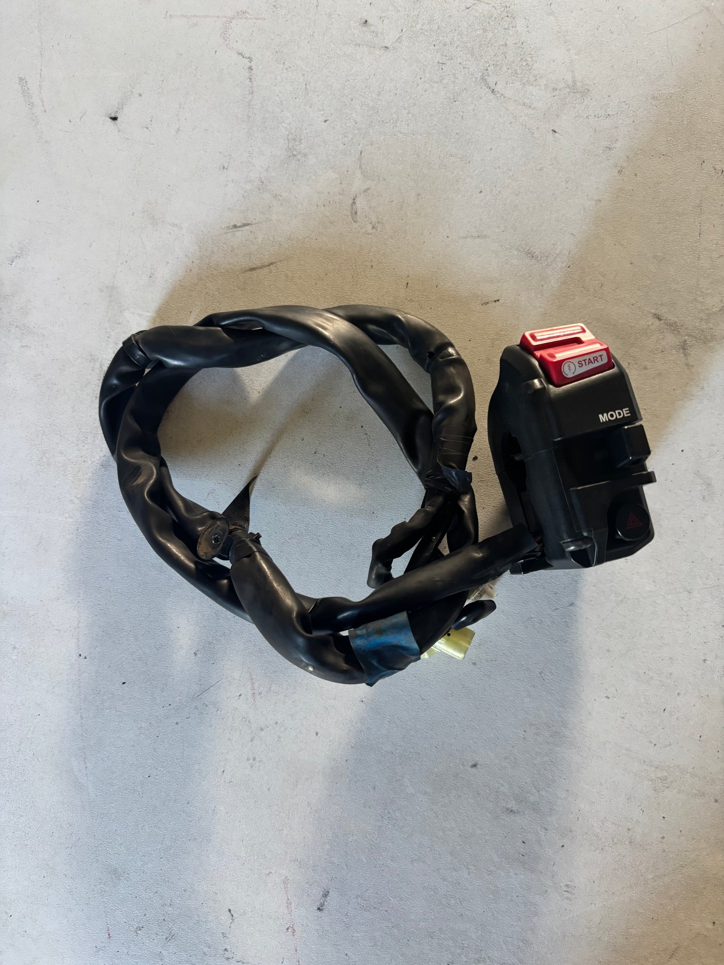 Right switch start Yamaha Tracer 900 2015/2017