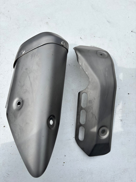 Protection pare chaleur embout cache pot échappement origine tracer 700 yamaha 2021/2024