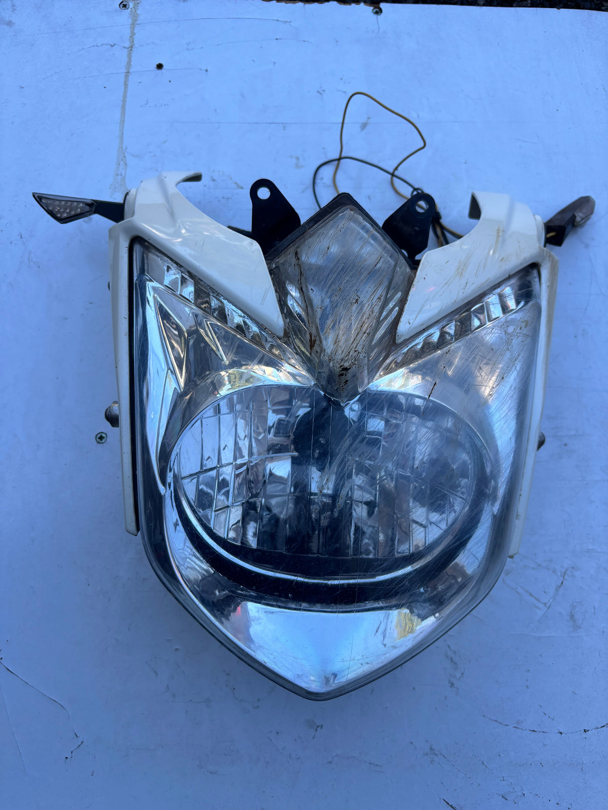 Phare feu optique avant  Yamaha Xj6 2009 à 2016v