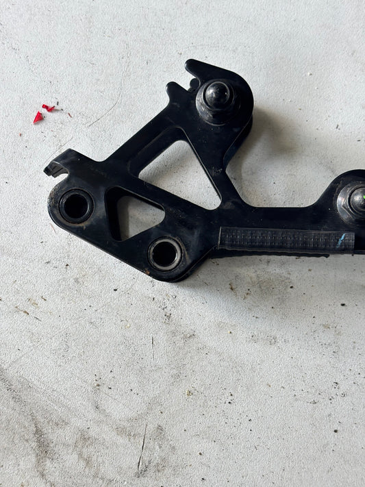 Support bloc optique phare  yamaha Tenere 700 2019 à 2024 BEHF831V0000