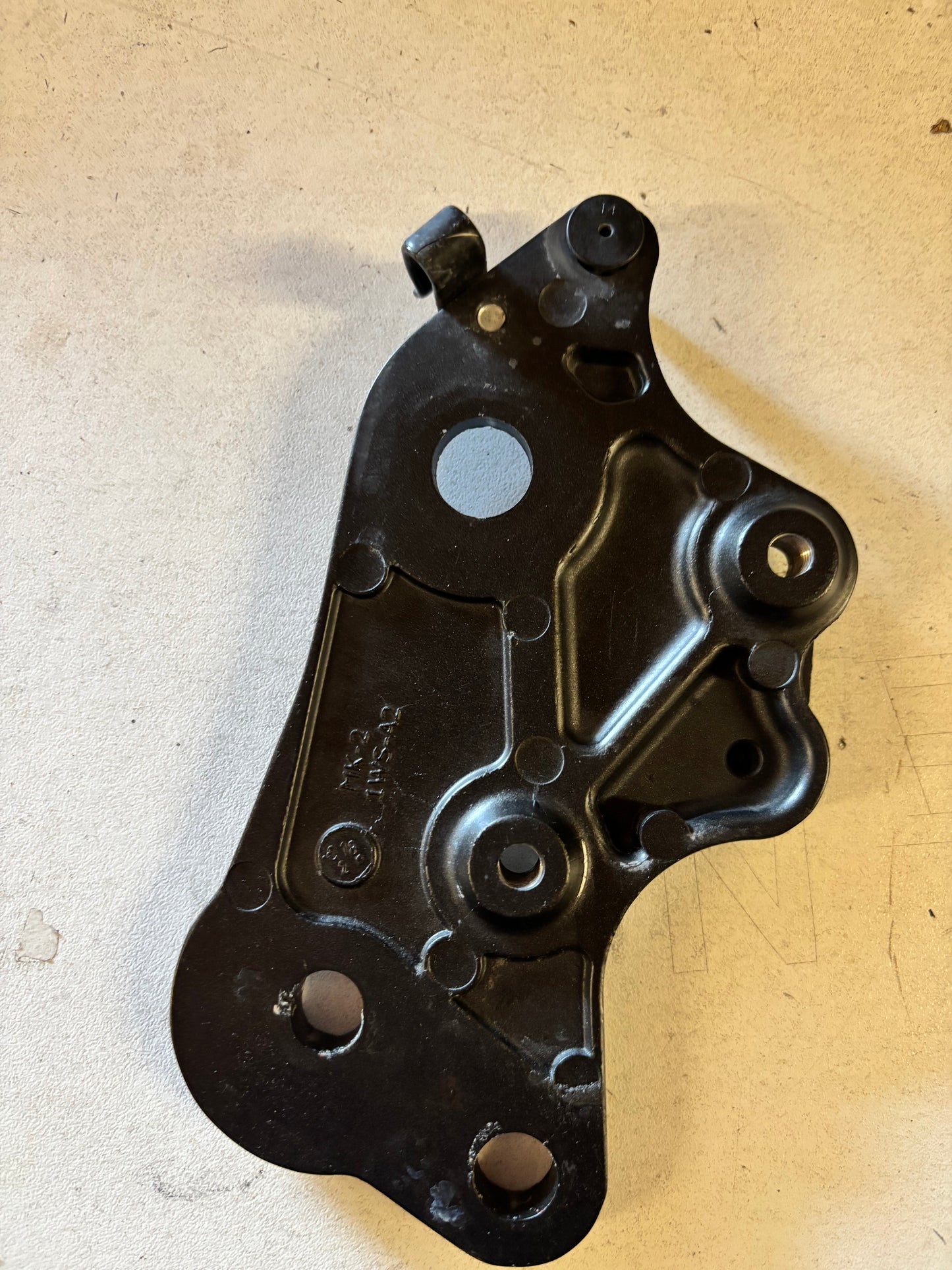 support Platine droite  yamaha mt-07 tracer 700 2014/2024