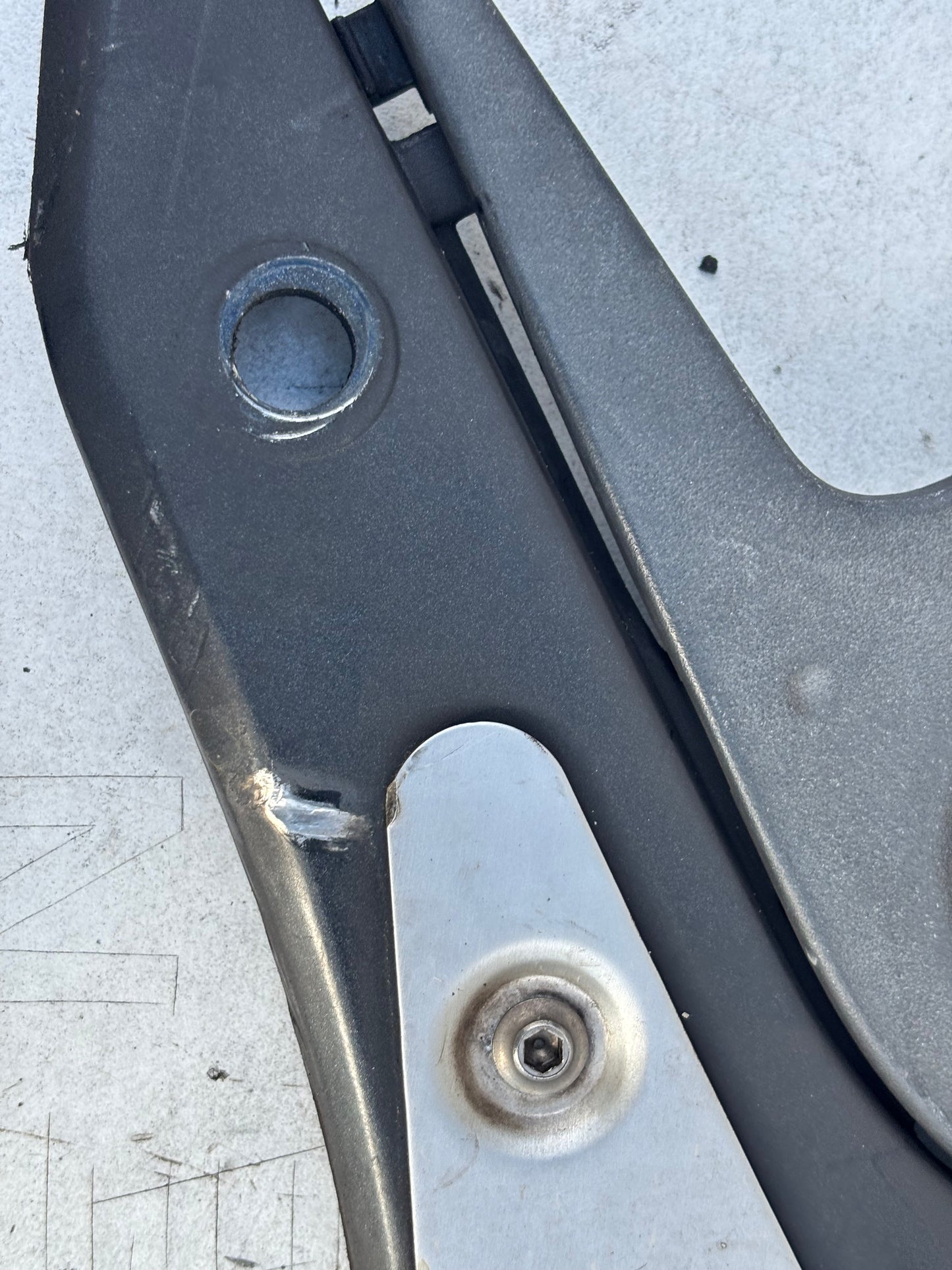 Platine repose pied gauche noir Kawasaki er6n Er6f  2009/2011