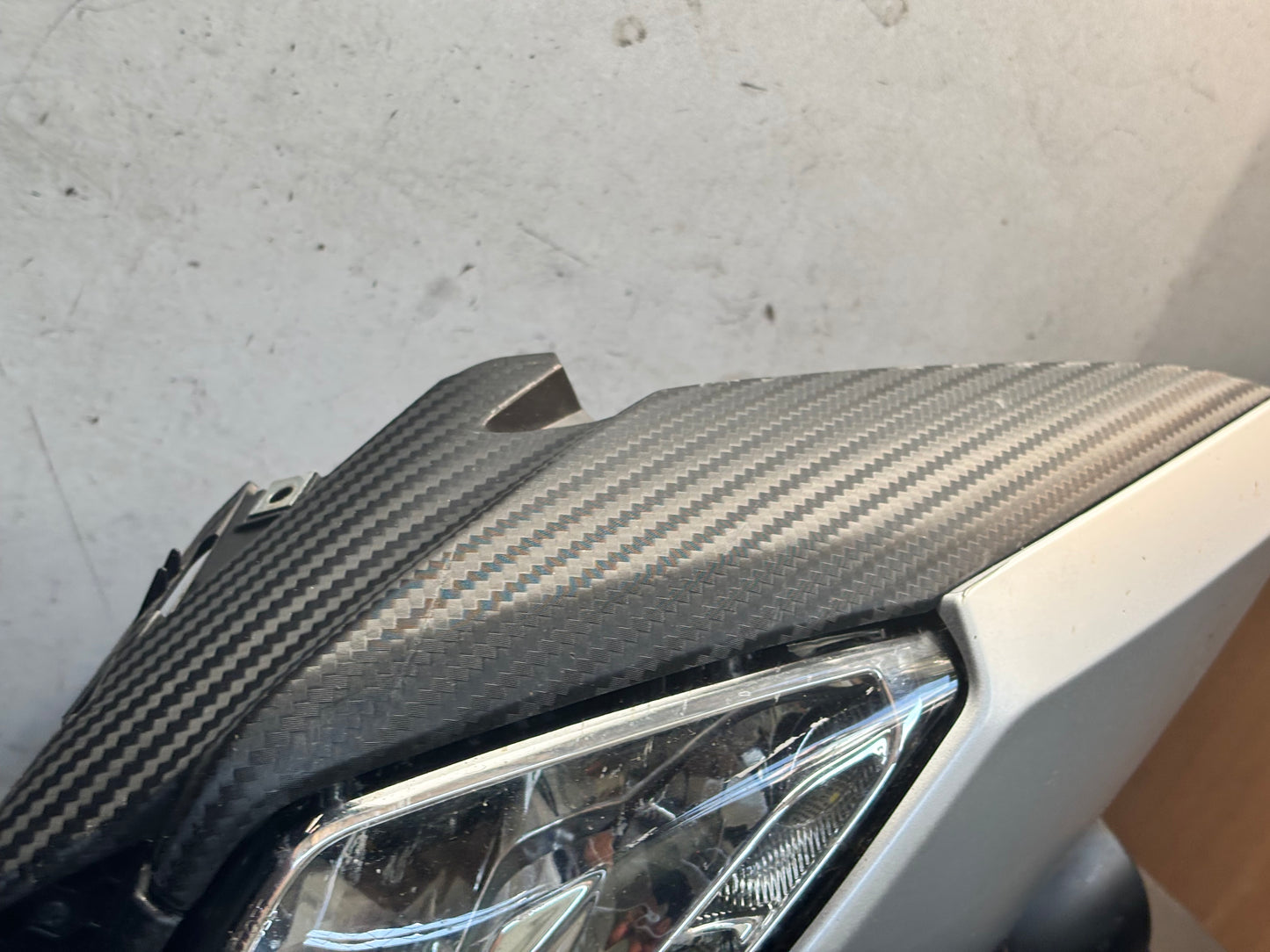 Verkleidungshalterung Spinnenoptik Scheinwerfer Yamaha Tracer 900 2015 bis 2017