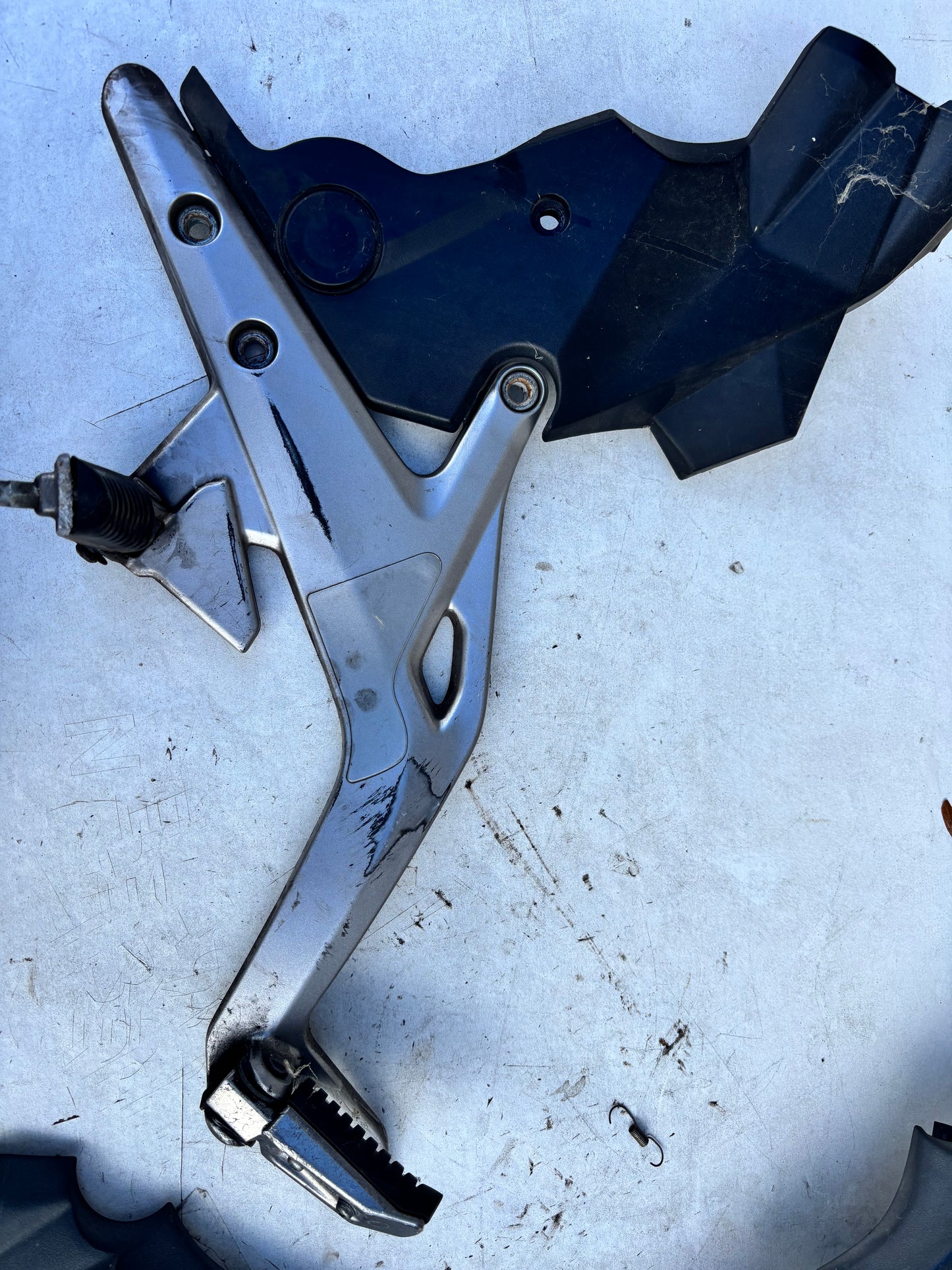 Platine gauche Kawasaki Er6 N/F 2012 à 2016