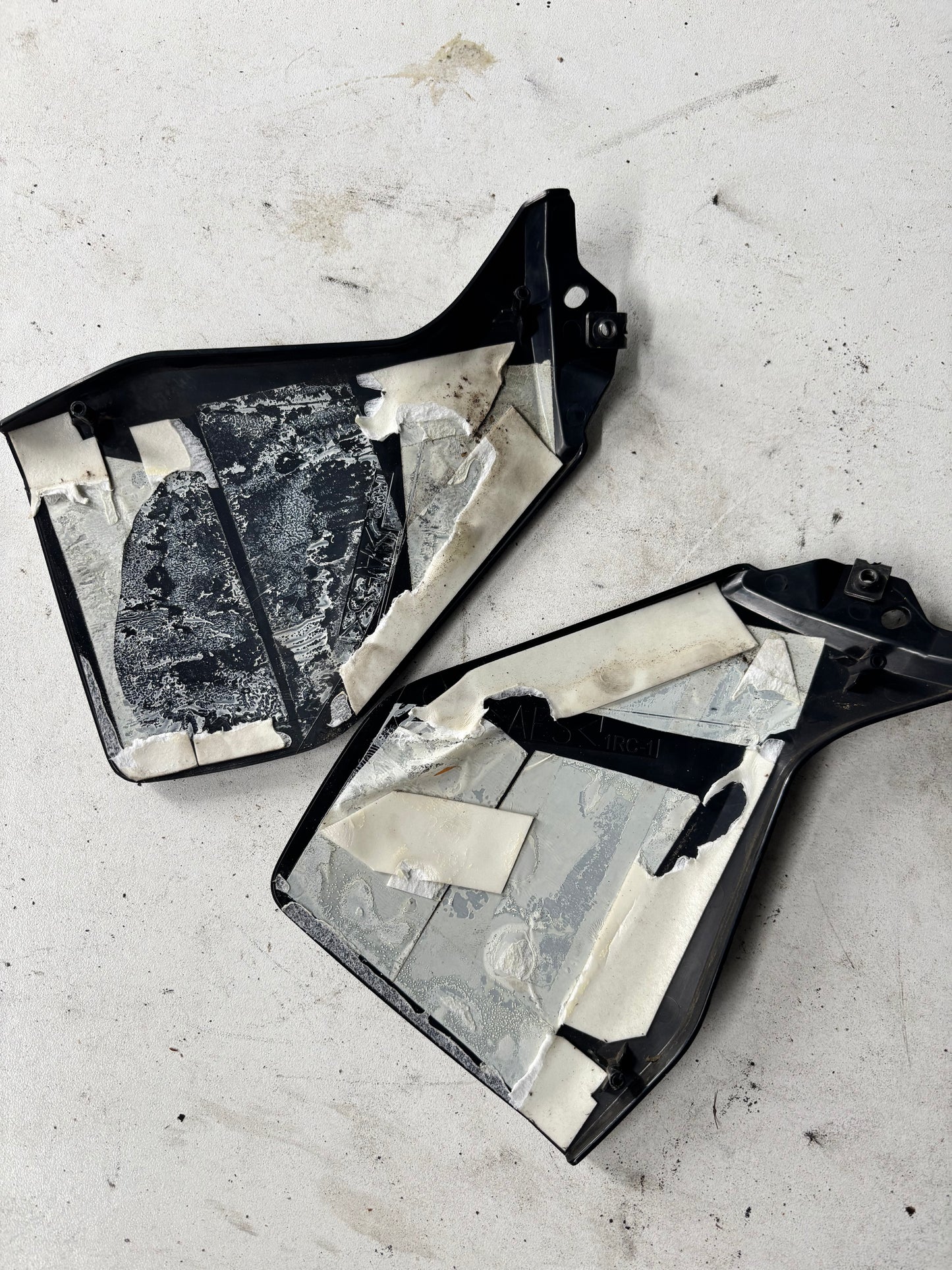 Paire Pad protection réservoir latéral droit et gauche Yamaha mt09 2013/2020