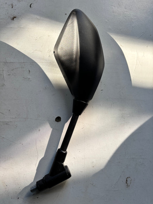 Rétroviseur droit  yamaha mt 09 2021-2024