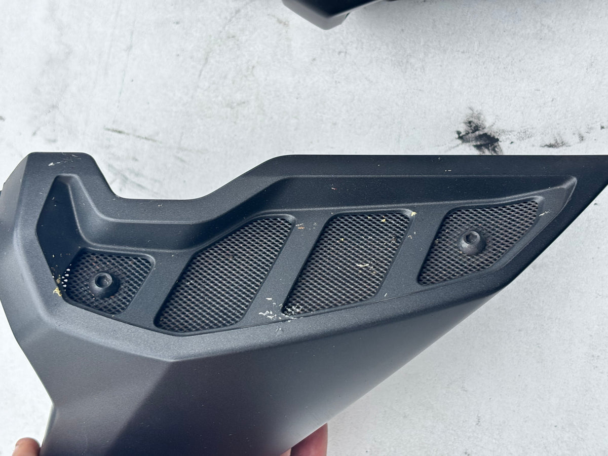 Ecope air réservoir droite et gauche yamaha mt 09 2017- 2020