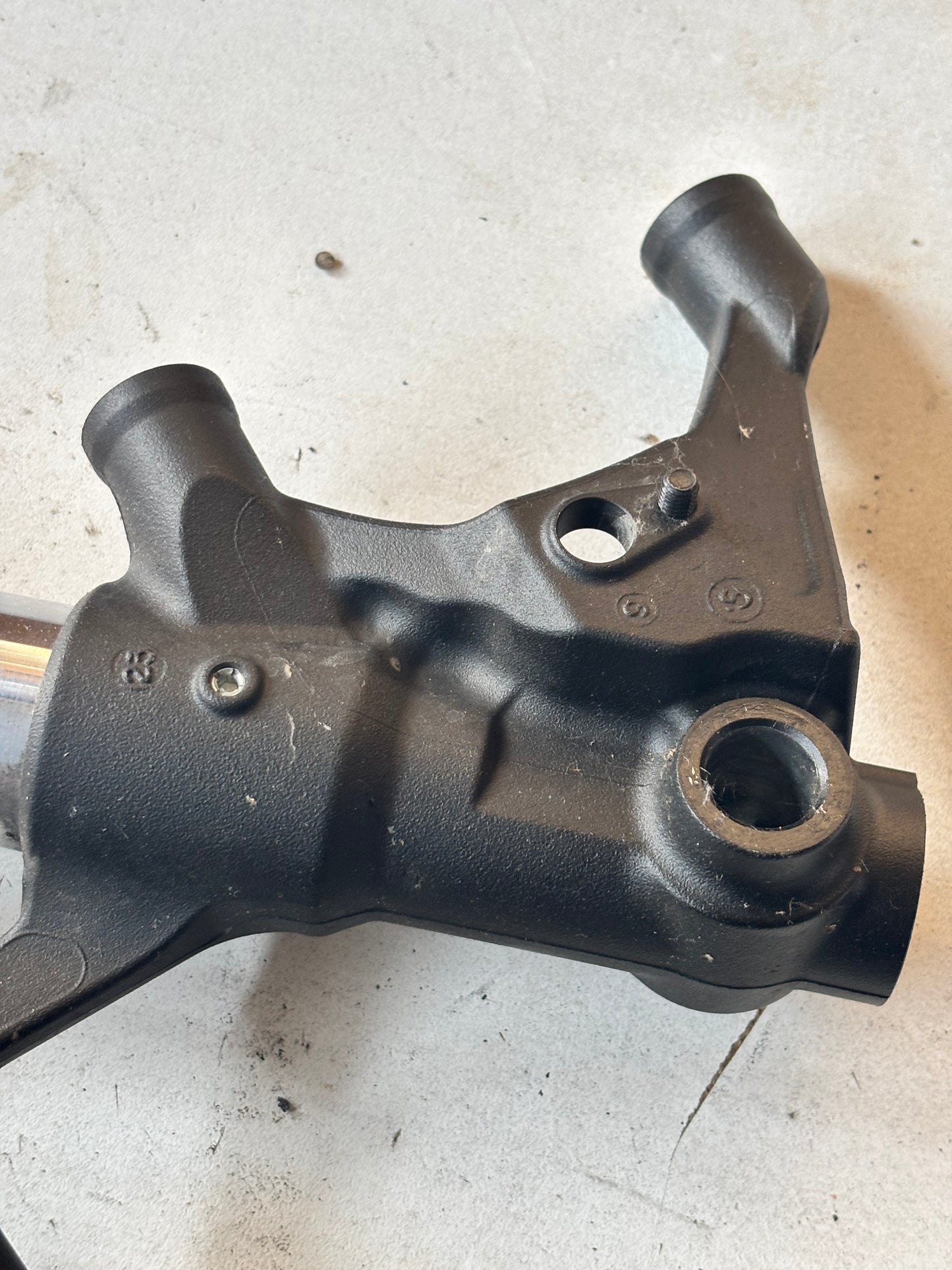 Fourche Yamaha r7 2021-2024
