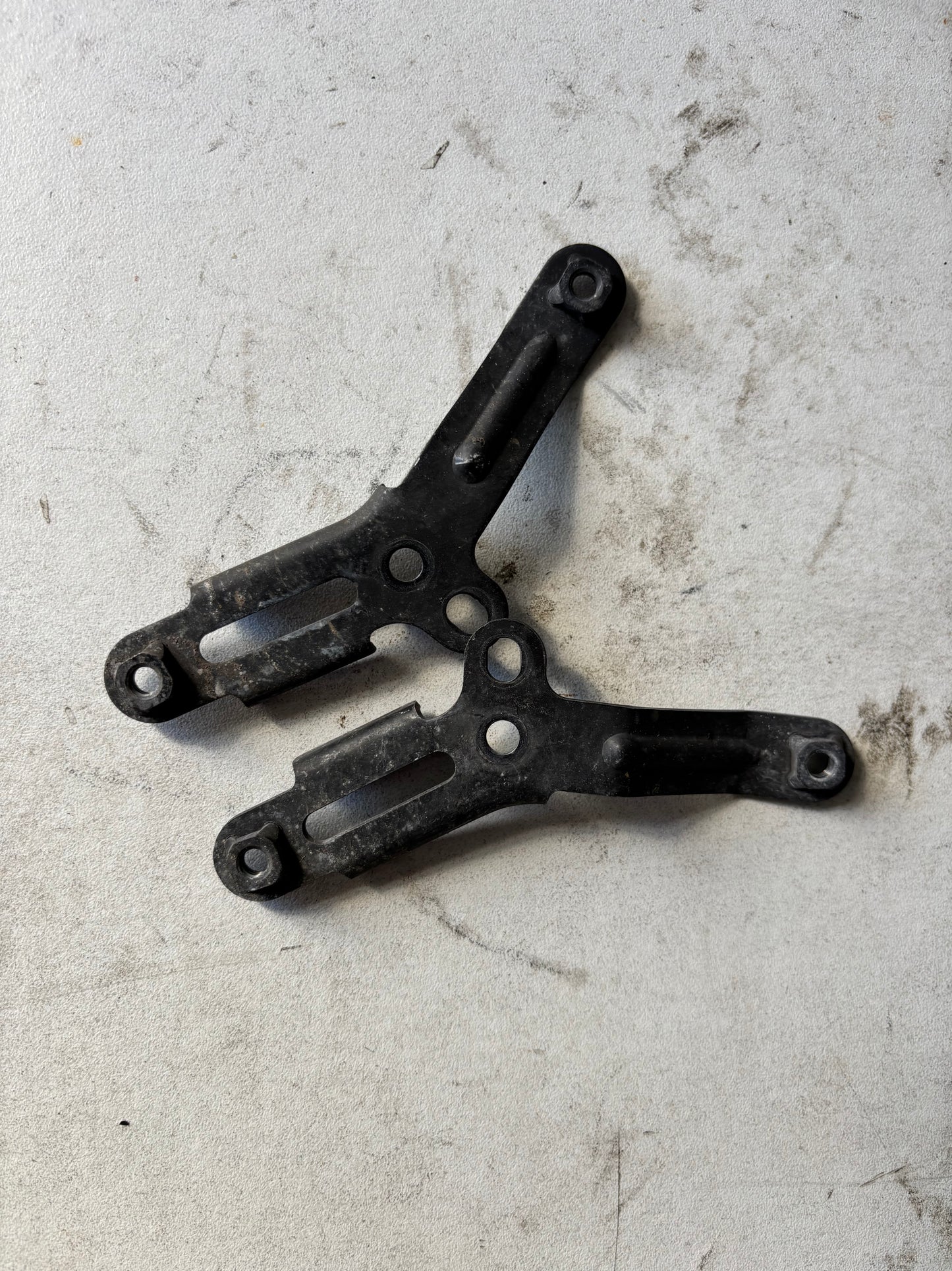 Halterung für vorderen Kotflügel MT07 Yamaha 2014/2017 R/L