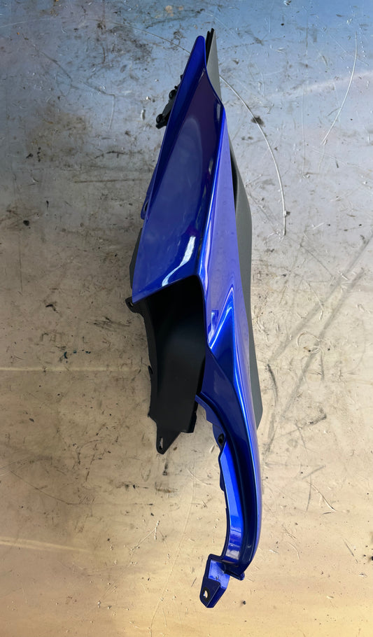 Carénage coque arrière cache latérale gauche Yamaha r7 2021-2024 BEB217310000 /BEB2171100P0