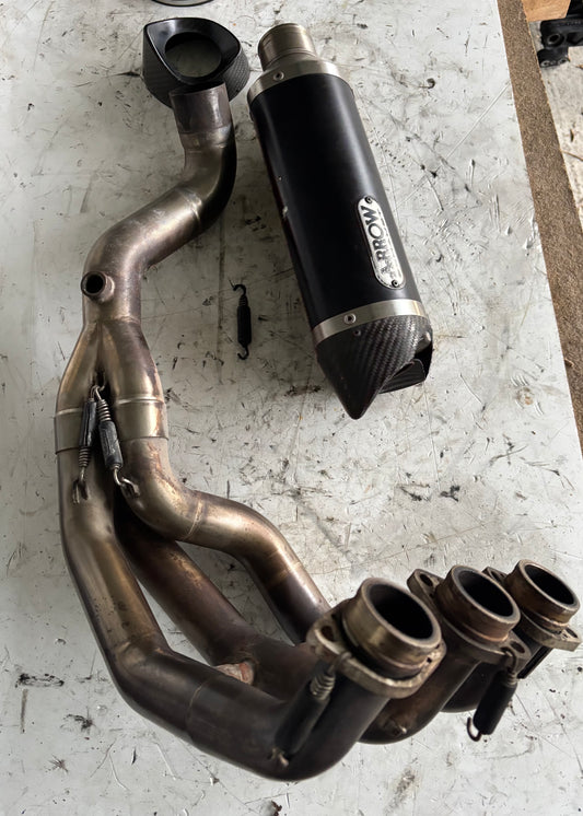 Ligne échappement  Arrow yamaha mt 09 2013- 2020