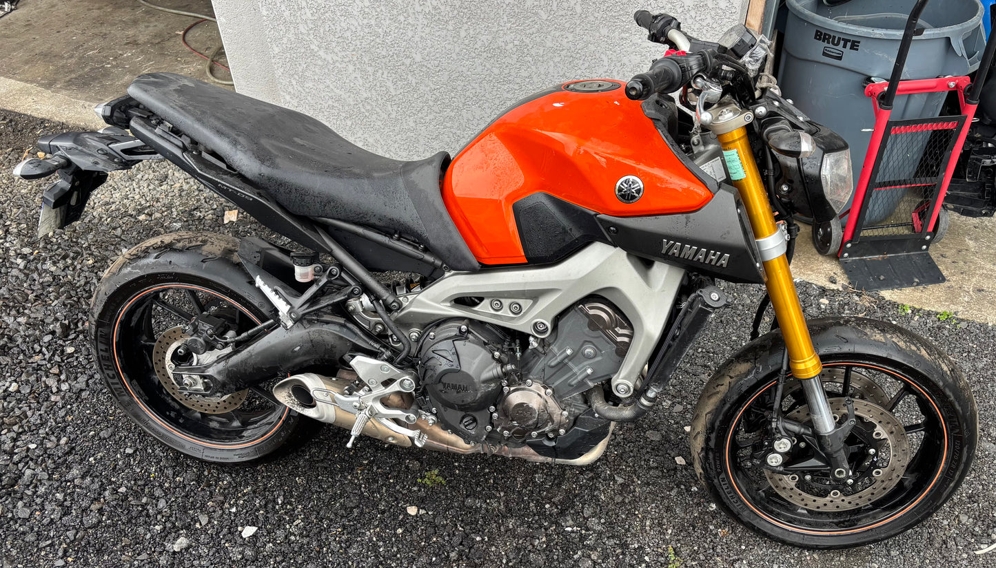 MT09 2015