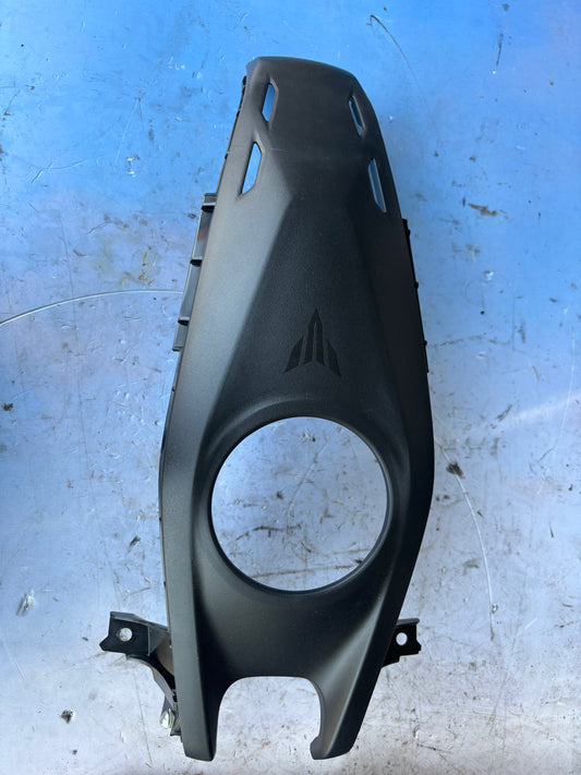 Carénage centrale résevoir yamaha mt 07 mt07 2025