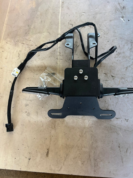 Support plaque court yamaha tracer 700 2020-2024