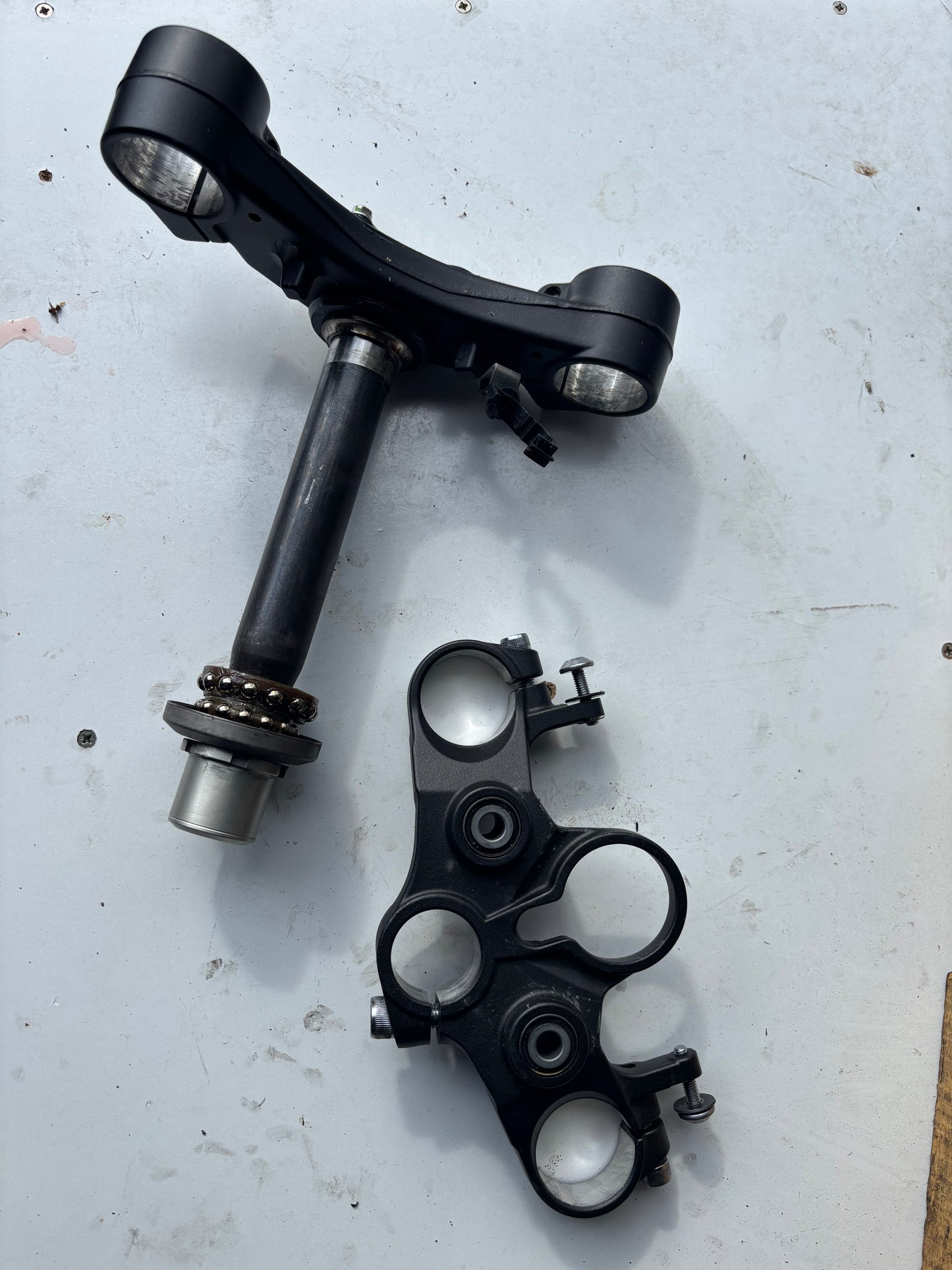 Té fourche complet supérieur inférieur  yamaha mt 07 2021-2024