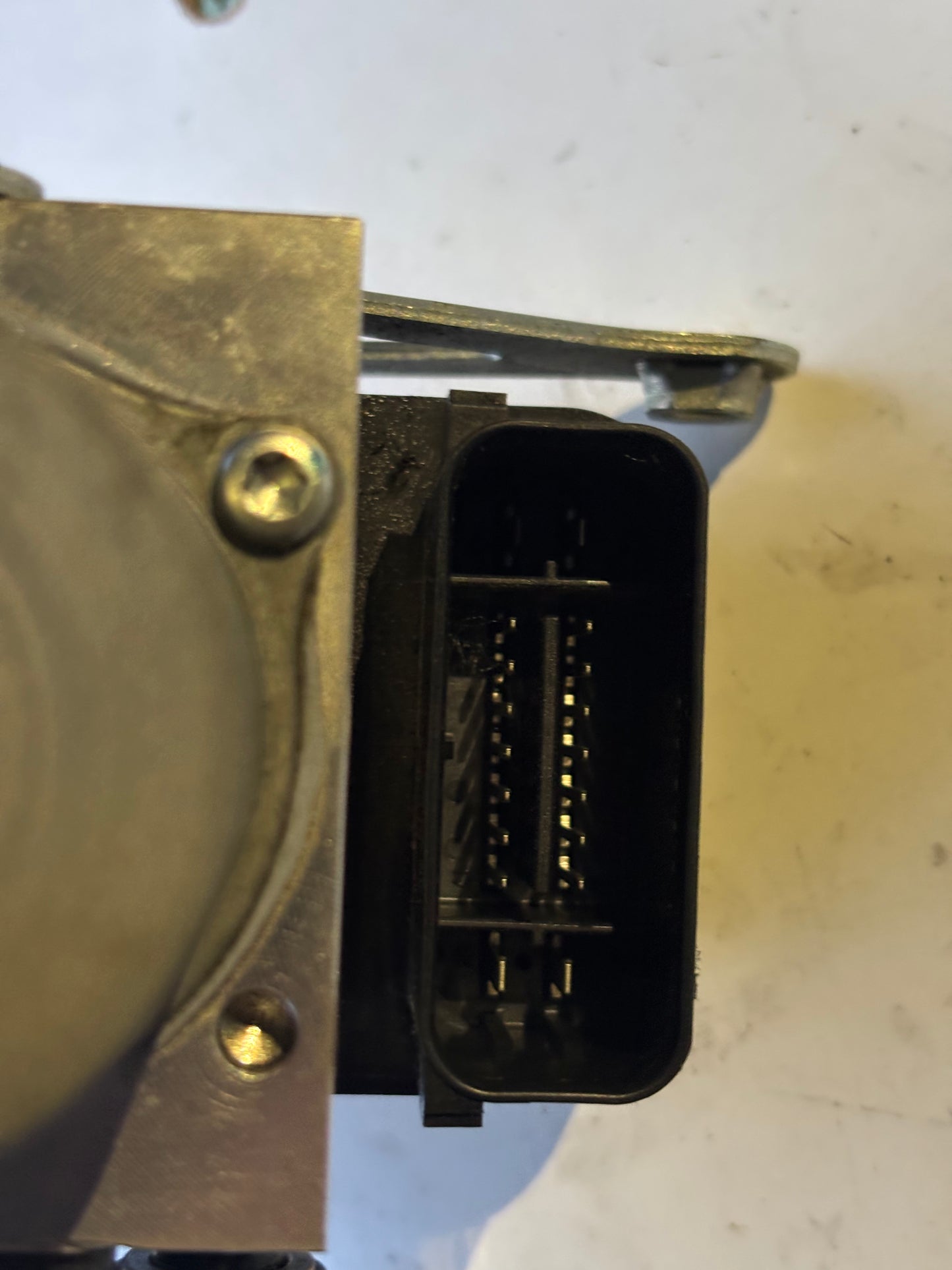 Bloc boitier abs Yamaha tracer 900 2015/2017 2SC-85930-00