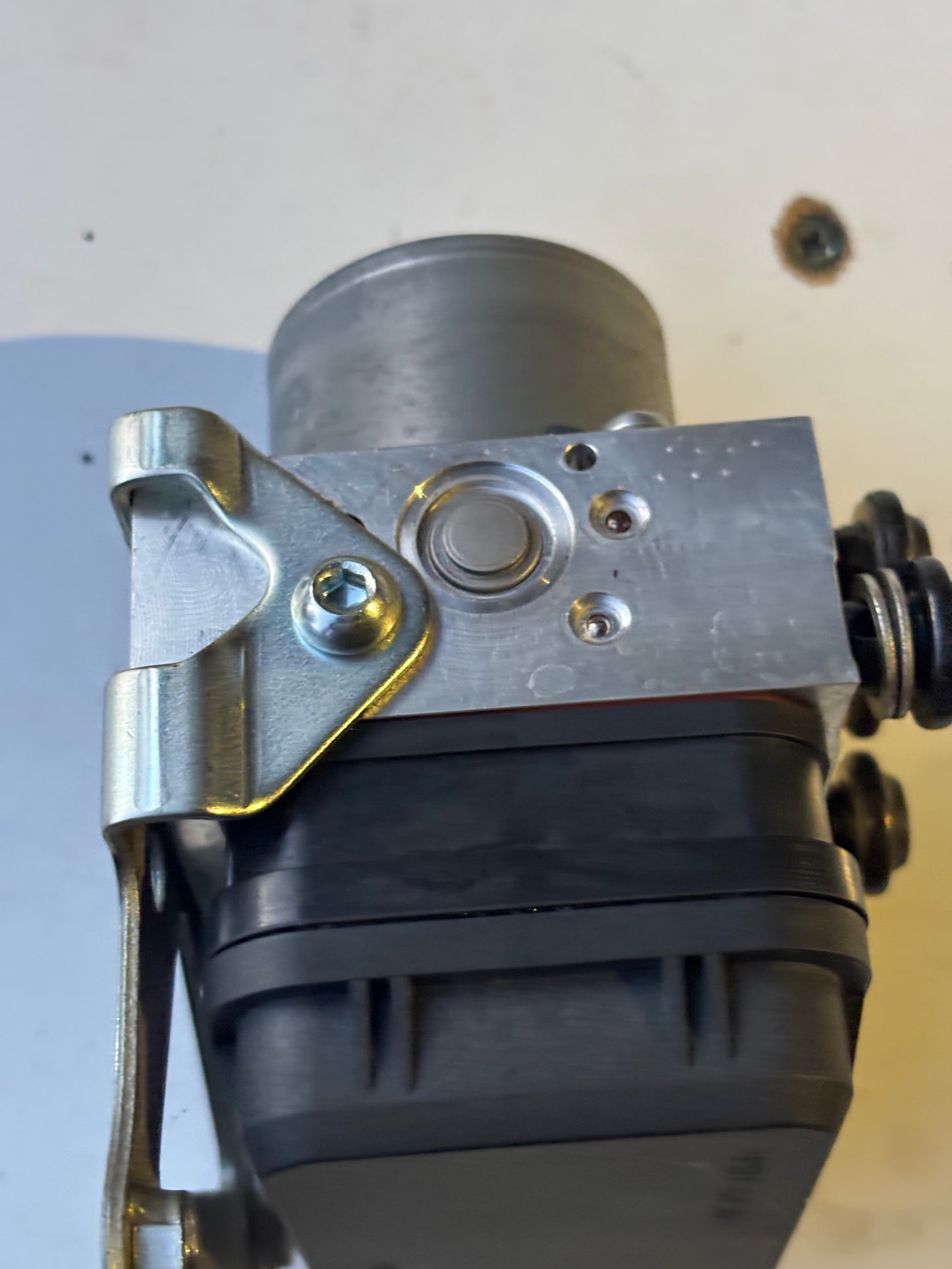 Bloc boitier abs Yamaha tracer 900 2015/2017 2SC-85930-00