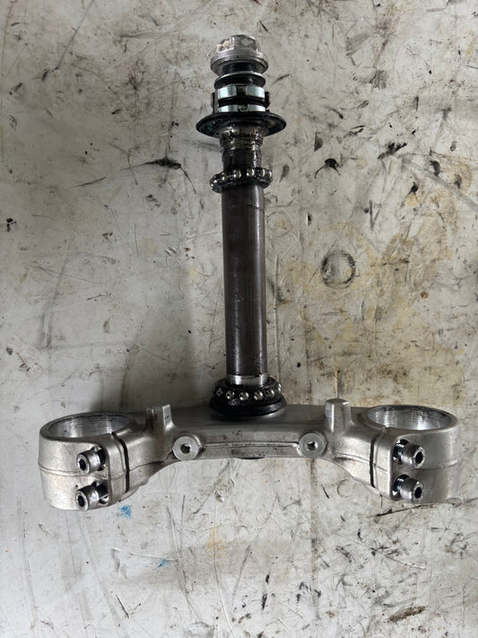 Té de fourche inférieur  yamaha mt 09 2013-2016