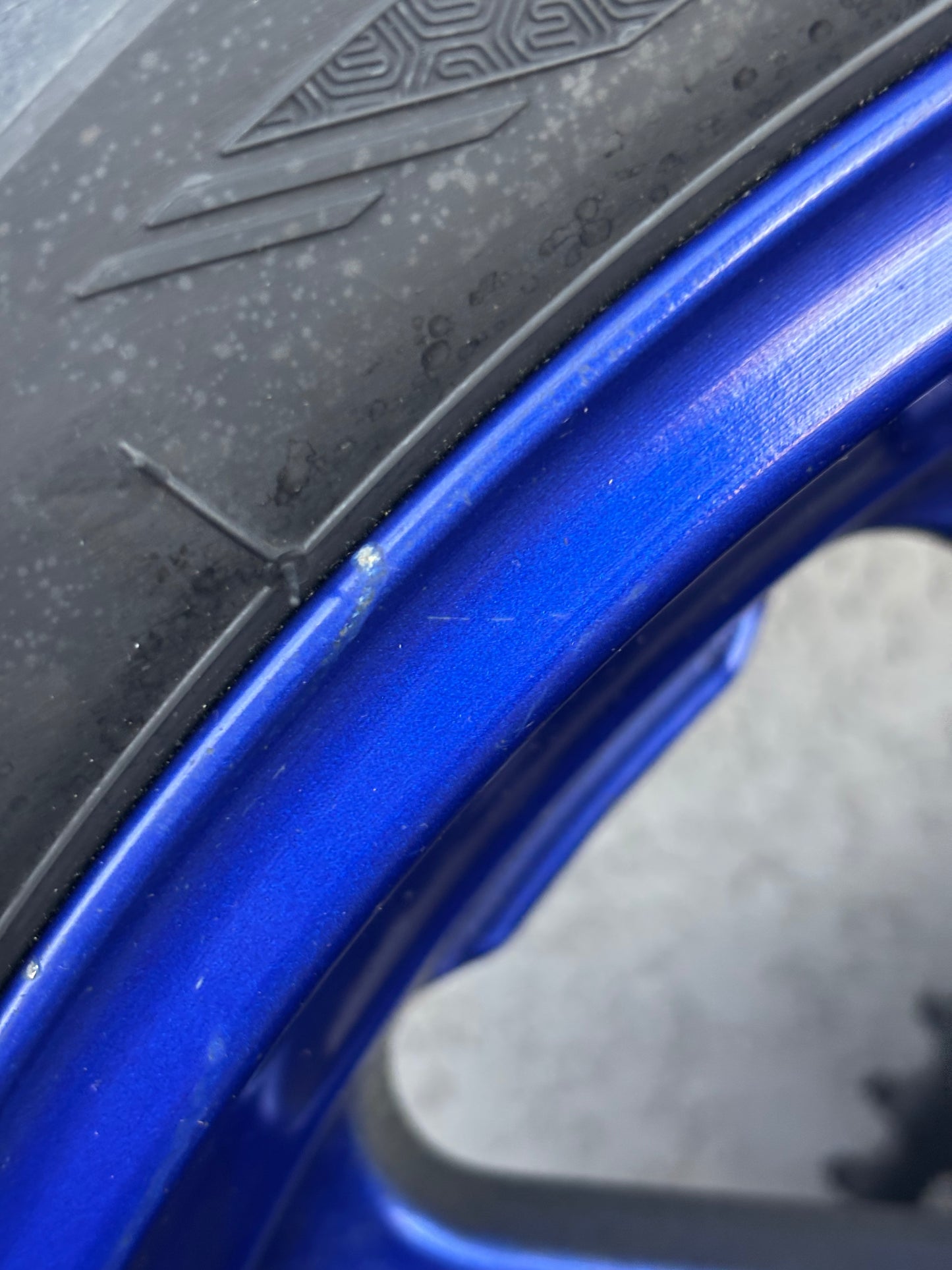 Roue jante disque avant arrière ABS Yamaha r7 2020/2024