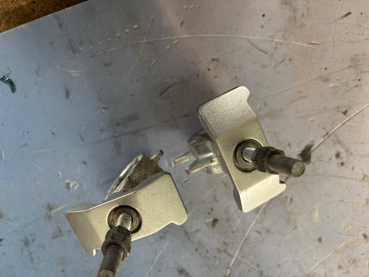 Support tendeur réglage tension chaîne Yamaha mt07 vendu en paire