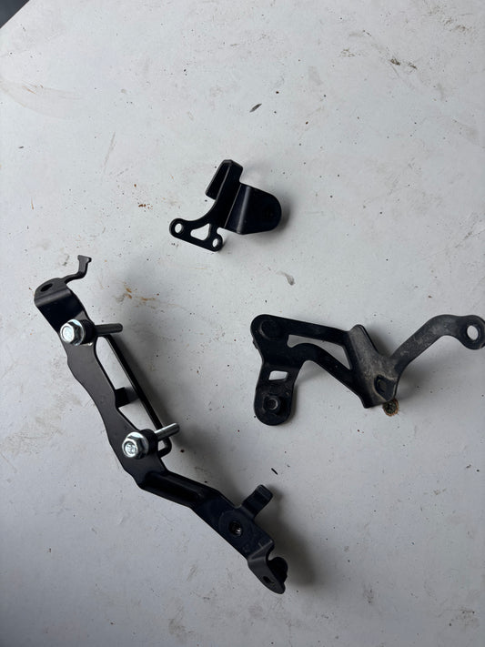 Support fixation sabot inférieur Yamaha r7 2021-2024