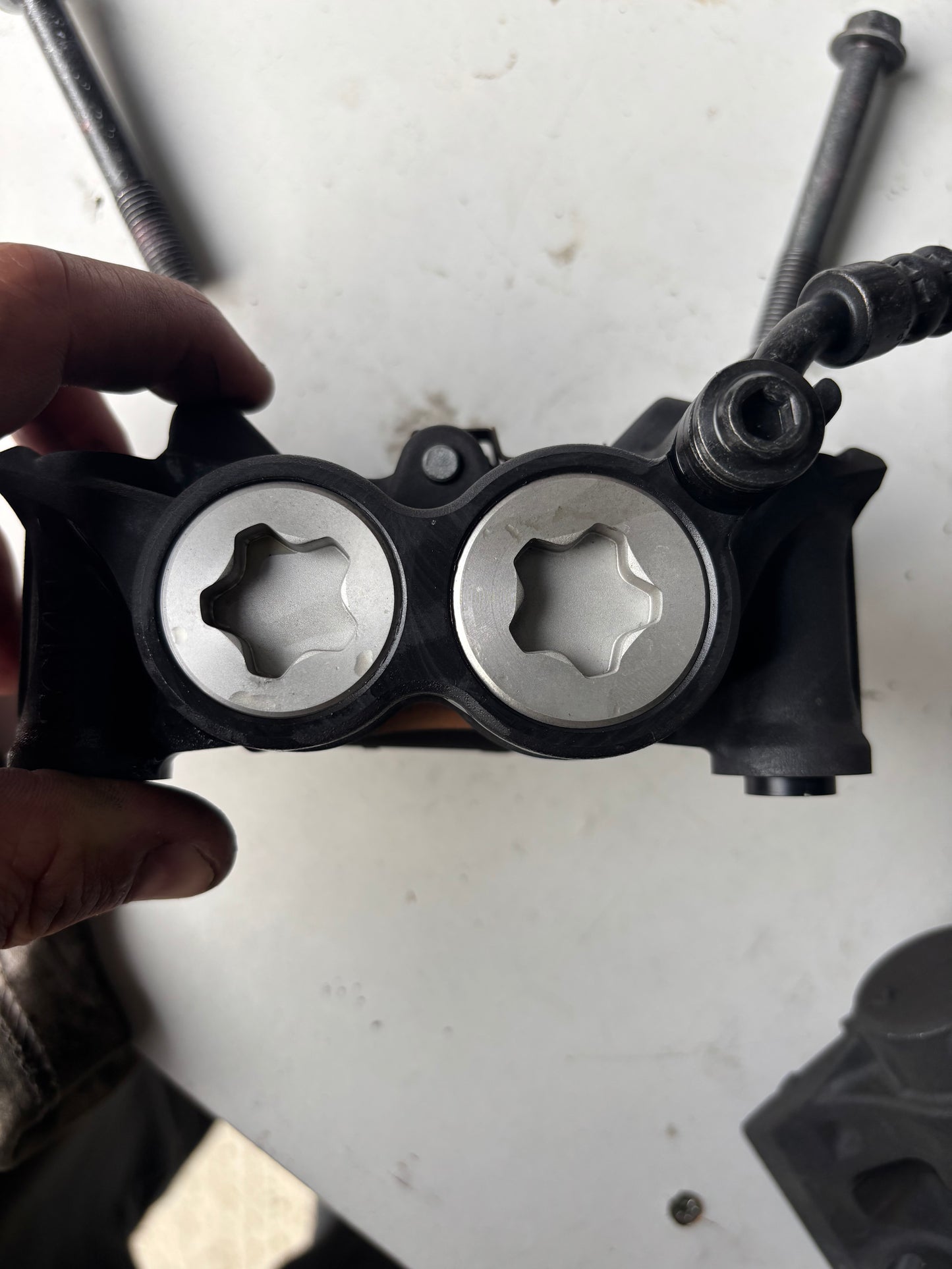 Étrier frein avant yamaha R7 radial 108 mm