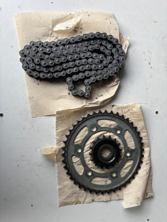Kit chaîne Yamaha r7 2021-2024