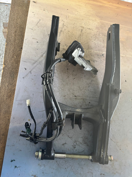 Bras oscillant arrière Yamaha r7 2021-2024