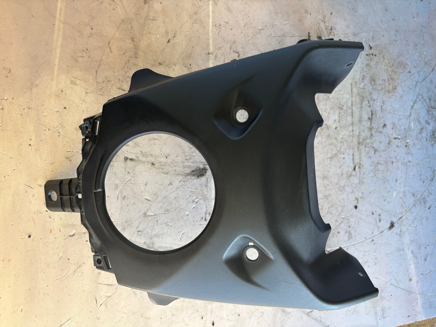 Carénage centrale réservoir yamaha mt 07 2021-2024