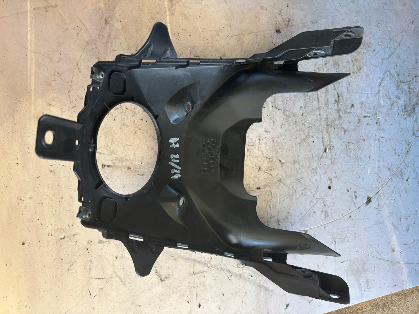 Carénage centrale réservoir yamaha mt 07 2021-2024