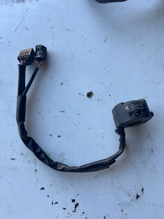 Commodo Droit démarrage coupe circuit yamaha mt09 2017/2020