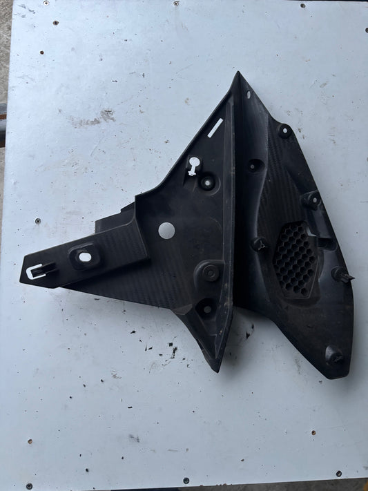 Support écope flanc gauche yamaha tracer 900 2015/2017