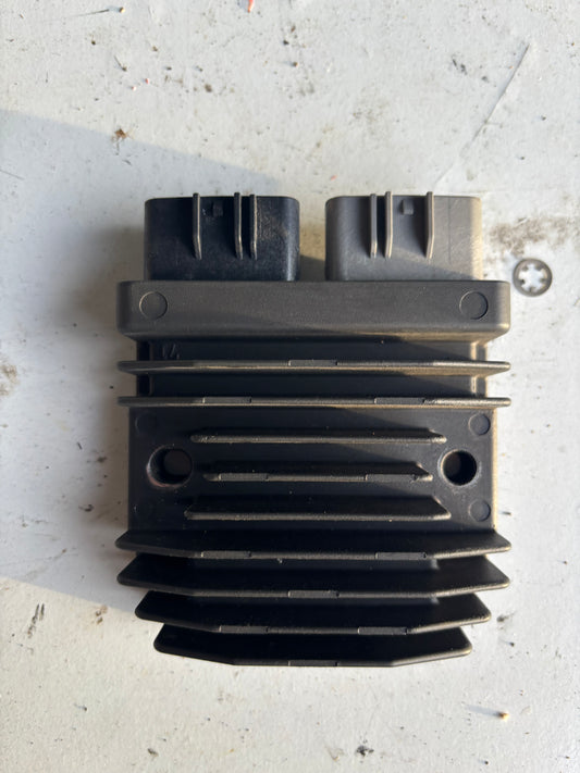 Régulateur de tension Yamaha mt 07 tracer 700 r7