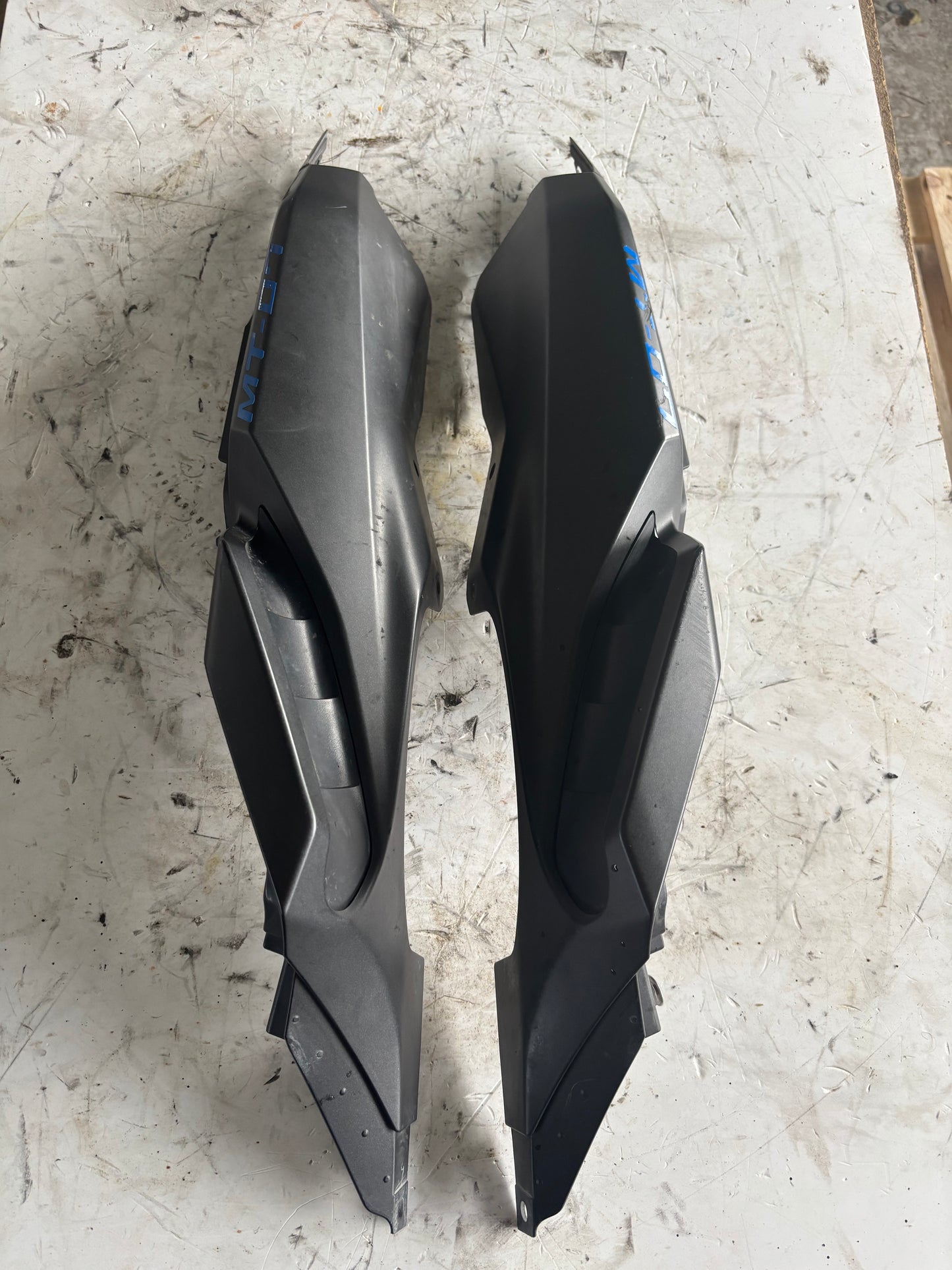 Carénage arrière droit et gauche complet Yamaha mt07 mt-07 2014/2017