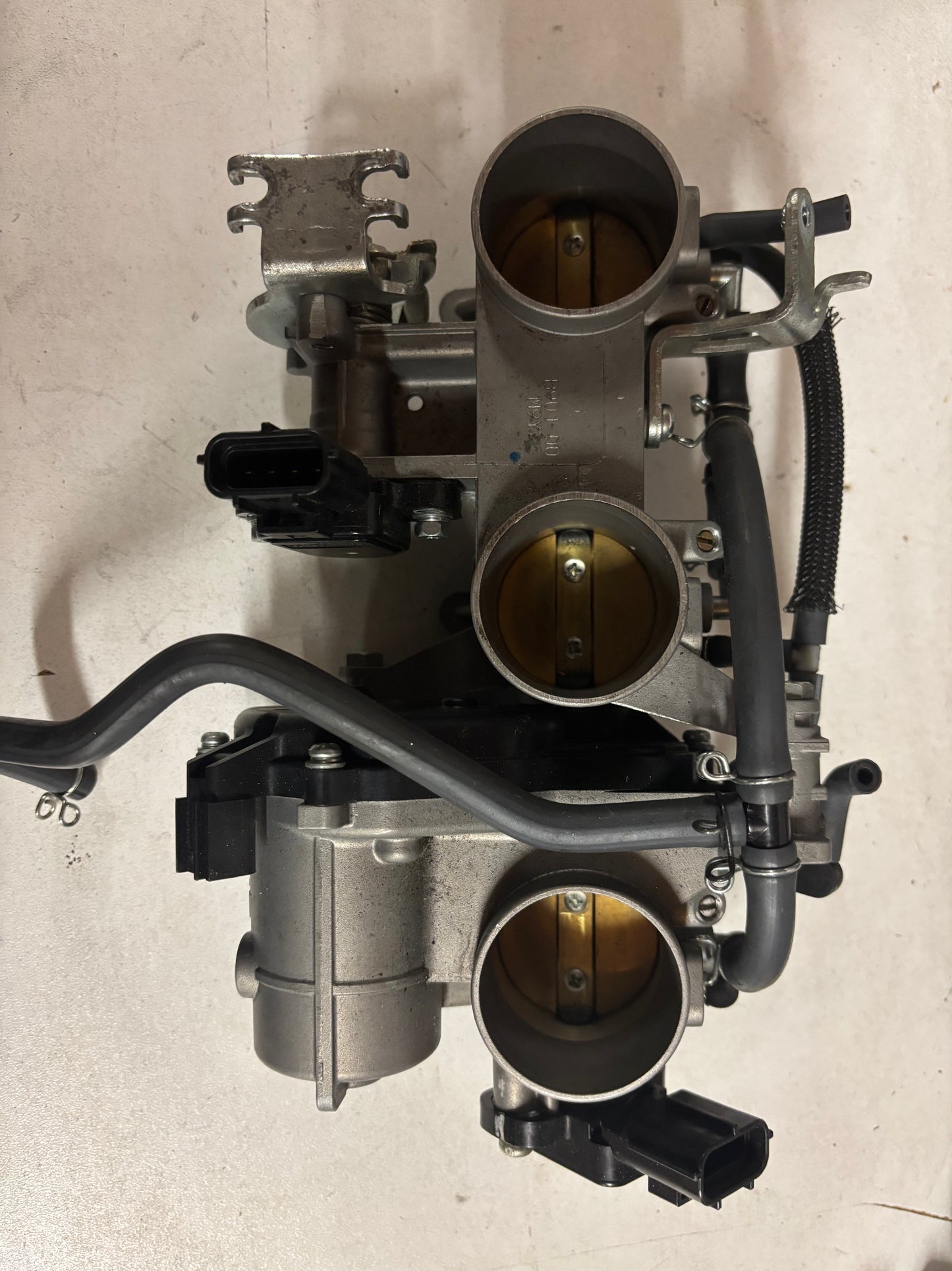 Einspritz-Ansaugrampe Yamaha MT 09 und Tracer 900 2013-2020