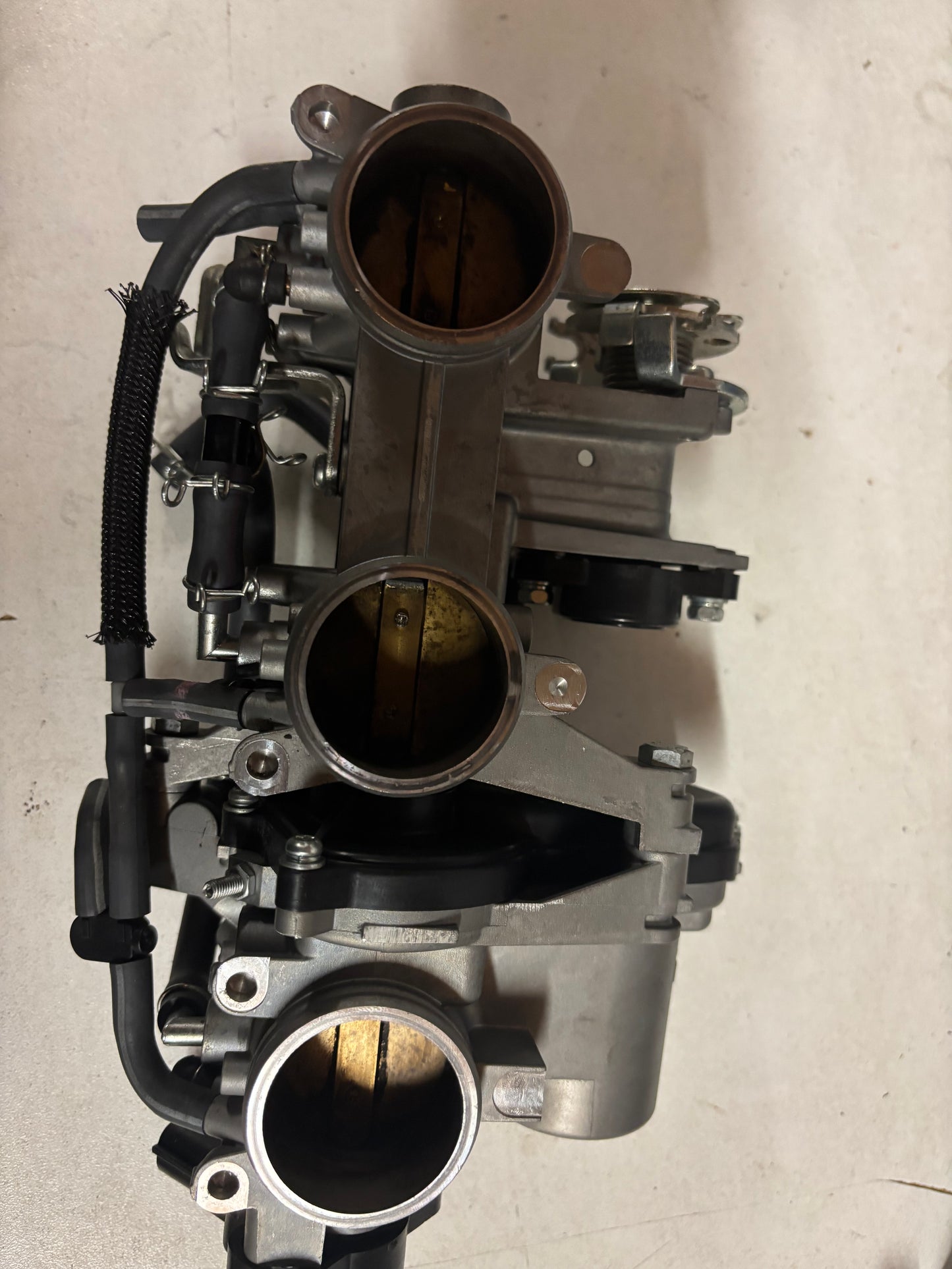 Einspritz-Ansaugrampe Yamaha MT 09 und Tracer 900 2013-2020